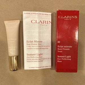 Clarins 00 Instant Light eye perfecting base.